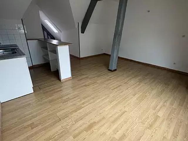 Lillebonne 76170 Location appartement 1 pièce t1 au dernier étage