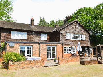Lilley, Nr Hitchin, Hertfordshire 5 bed detached house to rent £2,950 pcm £681 pw