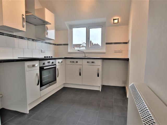 Lilleys Alley, Tewkesbury GL20, 2 bed flat to rent, £895 pcm | PrimeLocation