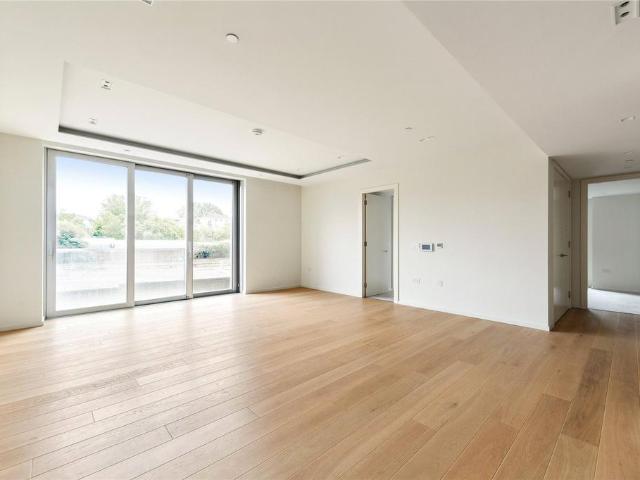 Lillie Square, London, SW6 3 bed apartment to rent £6,500 pcm £1,500 pw
