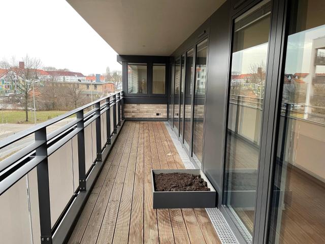 LIST PELIKAN | hochwertige 4 Zimmer Wohnung mit Loggia Süd und Balkon Nord