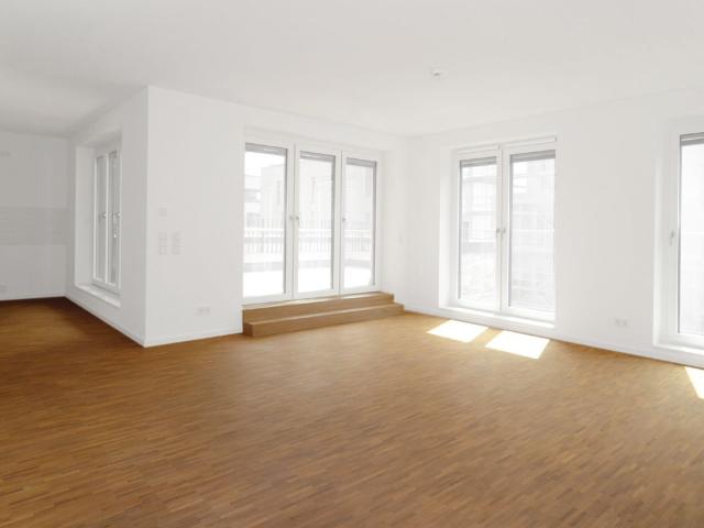 LIST PELIKAN | hochwertige 4 Zimmer Wohnung mit zwei Dachterrassen | EBK vorhanden