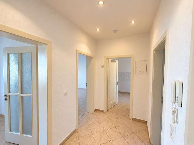 List Renovierte helle 2 Zimmer Wohnung direkt vom Eigentümer mieten