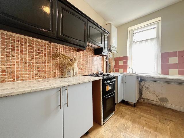Lister Street, Keighley BD21, 4 bed terraced house to rent, £750 pcm | PrimeLocation