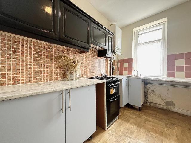 Lister Street, KEIGHLEY BD21 4 bed terraced house to rent £750 pcm £173 pw