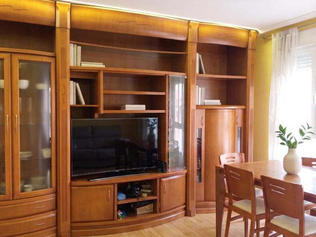 ¡Listo para entrar a vivir! Piso exterior, muy soleado, con ascensor, garaje y trastero en Valdefierro
