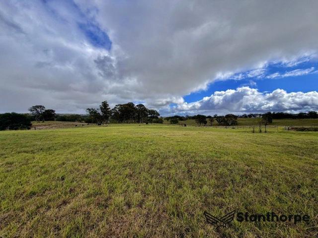 LISTON VIA STANTHORPE 1 HECTARE SET ON THE TOP OF A RIDGE FOR GREAT VIEWS