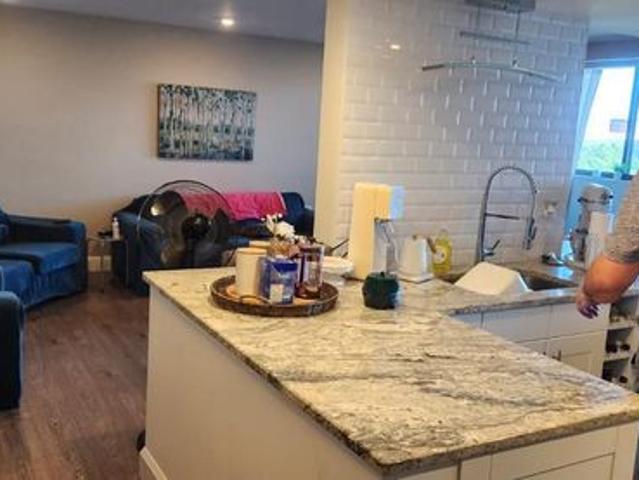 lisa gandhi Has an Apartment
