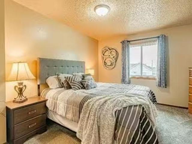 Lisa Hoynes, 426 South 11th St, Bismarck 2 Bedroom 2 Bath
