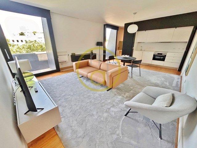 LISBON CENTER / MARQUÊS POMBAL aprt. T1 DUPLEX furnished 2wc