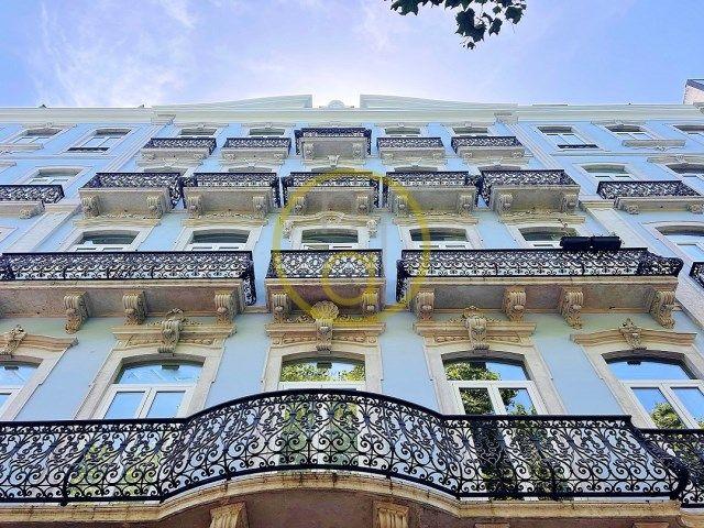 LISBON CENTER / AVENIDA MARQUÊS aprt. T1 DUPLEX furnished 2wc