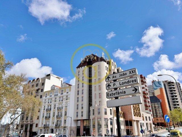 LISBON CENTER / CAMPO PEQUENO ap. T2 furnished 2wc. Garage