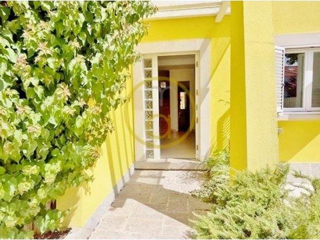 LISBON in the RESTELO / BELÉM area house v4 with garden 100m2