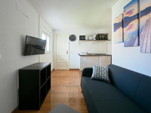 Lisbon Lisbon 1700 100 103412357