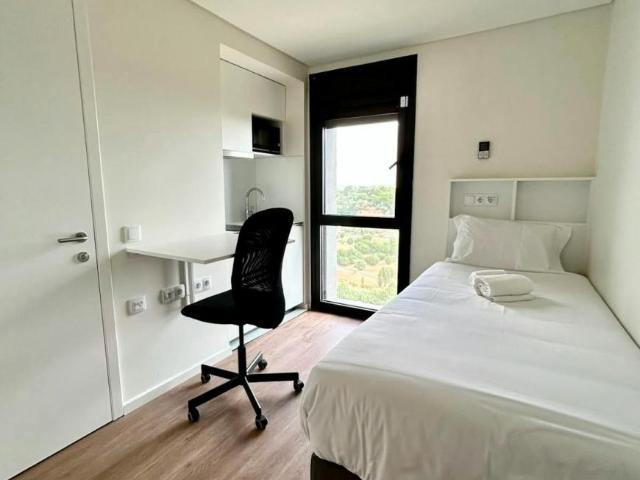 Lisbon Lisbon 1900 411 105250119