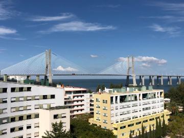 Lisboa Apartamento T3 com Varanda vista Rio no Parque das Nações