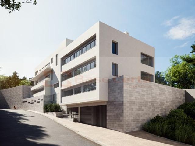 LISBOA / LUMIAR Apartamento de Luxo exclusivo de 3 Ass/T2, jardim privativo e garagem