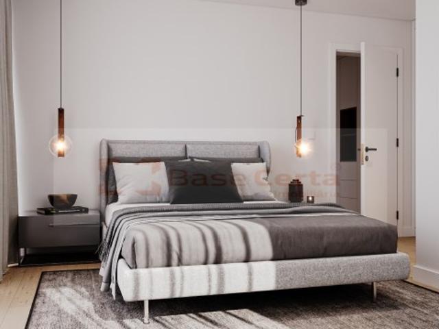 LISBOA / LUMIAR: Condomínio Luxo. Apartamento de 4 assoalhadas, varandas e garagem