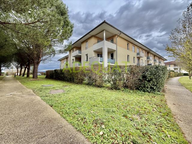 L'ISLE D'ABEAU, appartement T4 / 3 chambres / terrasse / pis