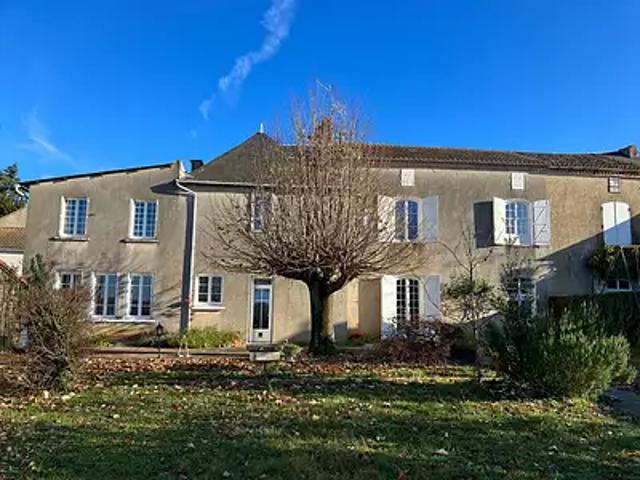L'Isle Jourdain 86150 Achat / Vente maison 11 pièces t11