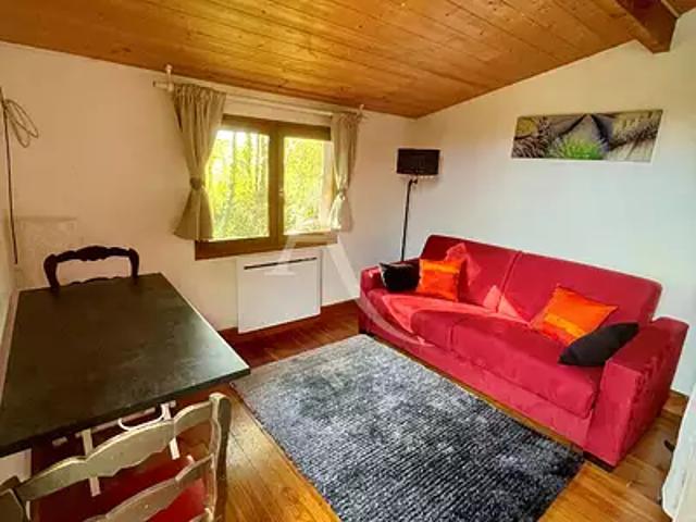 L'Isle Jourdain 32600 Location appartement 1 pièce t1 au dernier étage