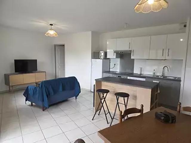 L'Isle Jourdain 32600 Location appartement 2 pièces t2 terrasse