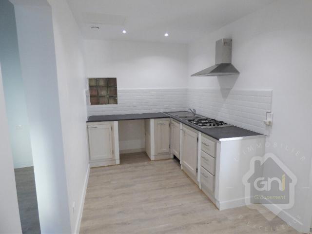 L'Isle sur la Sorgue, en centre ville appartement T1 de 32,04 m² avec une cave