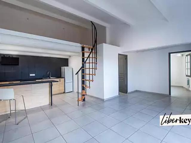 L'Isle sur la Sorgue 84800 Achat / Vente appartement 2 pièces t2 au dernier étage