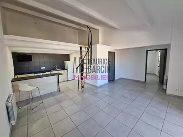 L'Isle sur la Sorgue 84800 Achat / Vente appartement 2 pièces t2 au dernier étage