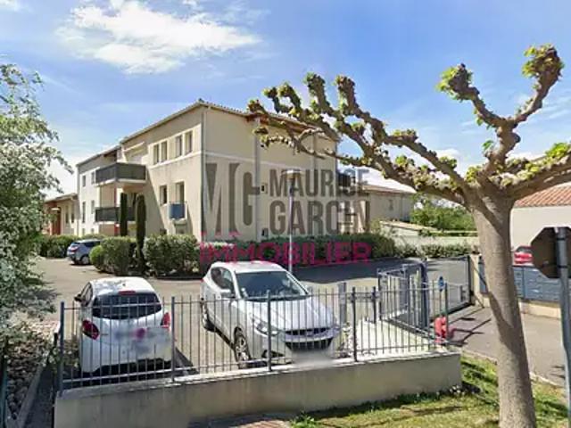 L'Isle sur la Sorgue 84800 Location appartement 2 pièces t2 terrasse parking
