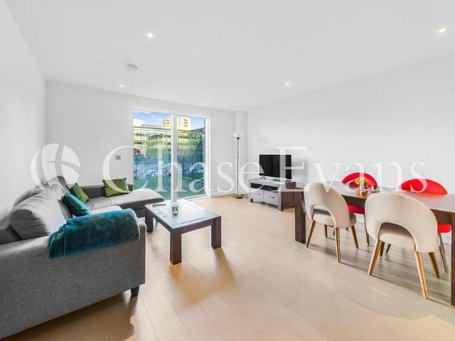 Lismore Boulevard, Colindale, London. 2 bed flat to rent £2,080 pcm £480 pw