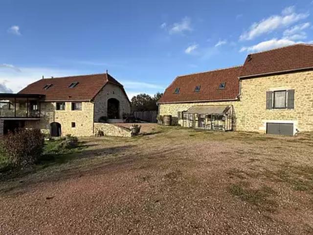 Lissac et Mouret 46100 Achat / Vente maison 10 pièces t10 terrasse cave