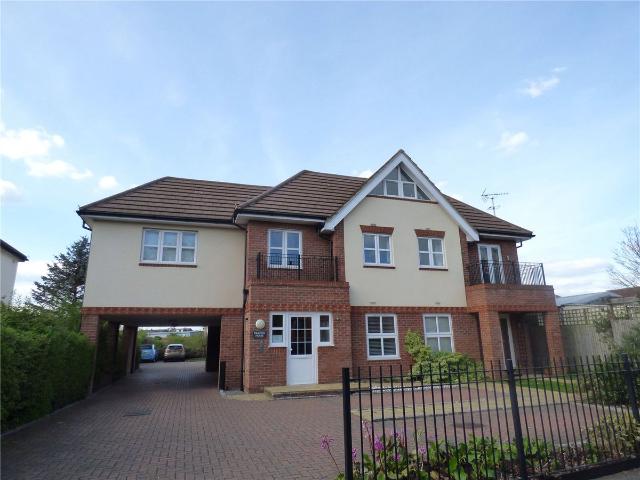 Littleton Road, Ashford, Surrey TW15, 1 bed flat to rent, £1,395 pcm | PrimeLocation
