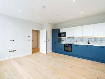 Littleworth Road, Esher, Surrey KT10, 1 bed flat to rent, £1,495 pcm | PrimeLocation