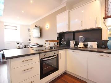 Little Cottage Place,, SE10