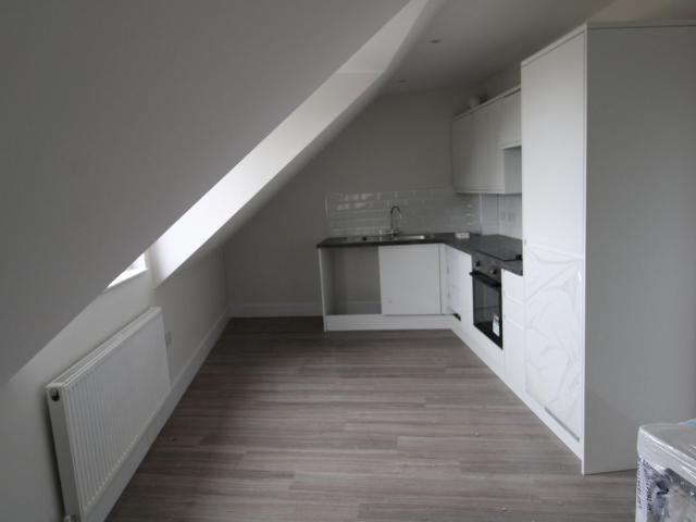 Little Chalfont, Amersham HP7, 1 bed flat to rent, £1,400 pcm | PrimeLocation