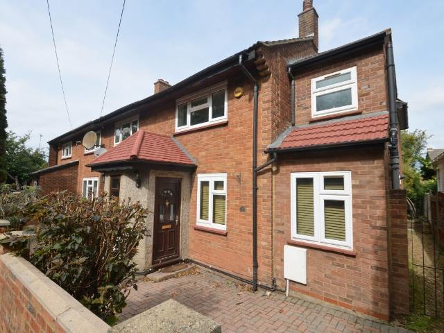 Little Benty, West Drayton UB7, 4 bed semi detached house to rent, £2,800 pcm | PrimeLocation