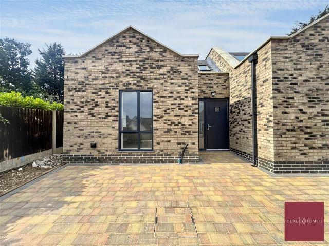 Little Birches, Sidcup DA15, 3 bed semi detached house to rent, £2,600 pcm | PrimeLocation