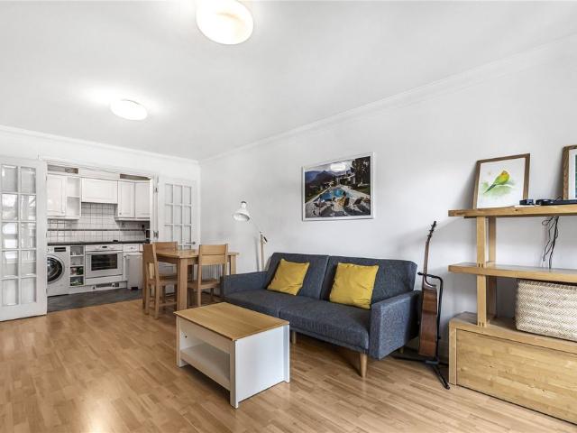 Little Britain, London, EC1A 7BT