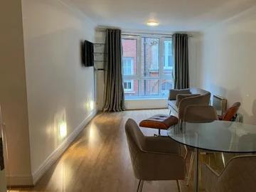 Little Britain, St Paul's, London, EC1A 7DH, United Kingdom | 2 bed apartment for rent #123515376 | Rentberry