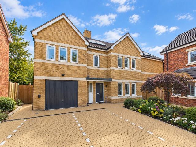 Little Green Close, Hemel Hempstead HP1, 5 bed detached house to rent, £4,250 pcm | PrimeLocation