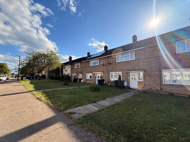 Little Grove Field, Harlow CM19, 2 bed property to rent, £1,550 pcm | PrimeLocation