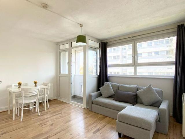 Little Dimocks, London SW12, 4 bed flat to rent, £3,300 pcm | PrimeLocation