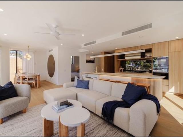 Little ESPRIT 2101 ~ Brand New Full Floor Luxury Apartment for Long Term Lease