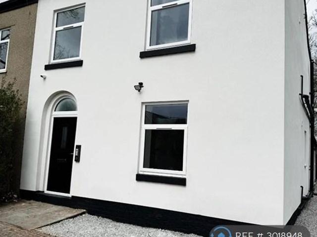Little Lever, Little Lever, Bolton, BL3 1 bed in a house share to rent £695 pcm £160 pw