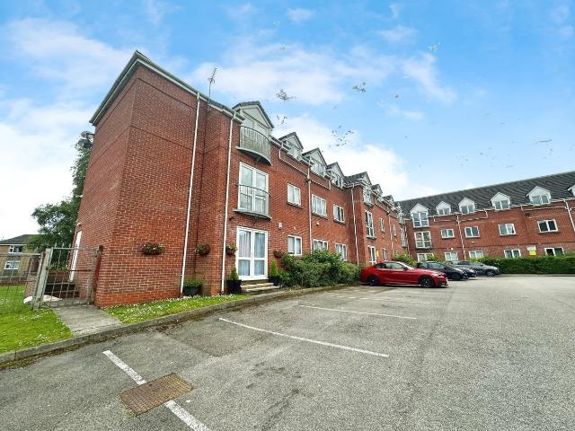 Little Moss Lane, Clifton, Swinton, Manchester M27, 1 bed flat to rent, £795 pcm | PrimeLocation