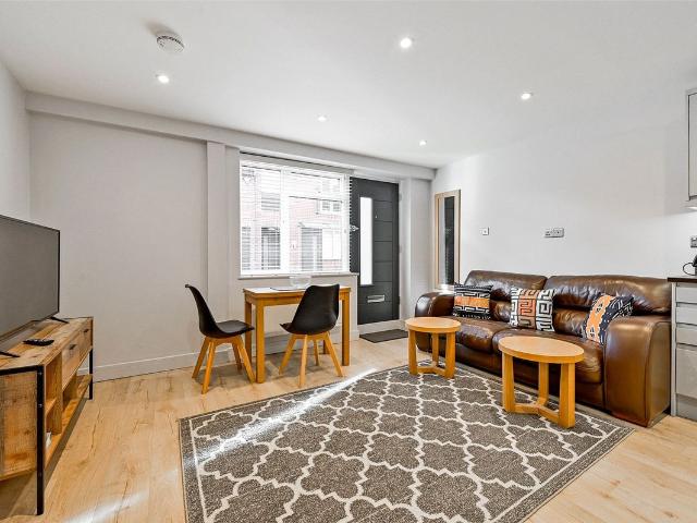 Little Marlow Road, Marlow, Buckinghamshire SL7, Studio to rent, £2,492 pcm | PrimeLocation