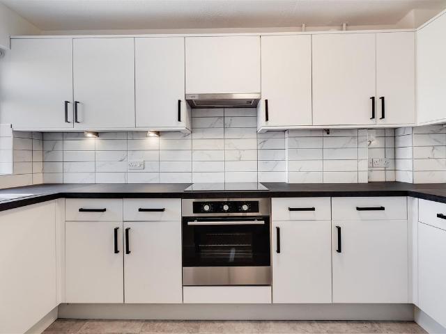 Little Meadow, Bar Hill, Cambridge CB23, 2 bed property to rent, £1,350 pcm | PrimeLocation