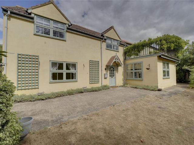 Little Paddocks, Kenny Hill, Bury St. 6 bed detached house to rent £2,350 pcm £542 pw