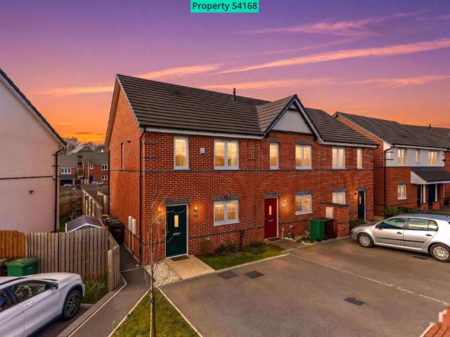 Little Wood Crescent, Wakefield, WF1 5FH 3 bed end of terrace house to rent £1,300 pcm £300 pw